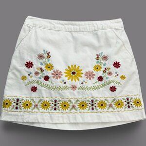 Forever 21 Mini Skirt Womens M Embroidered Yellow Pink Floral Boho White‎ Denim